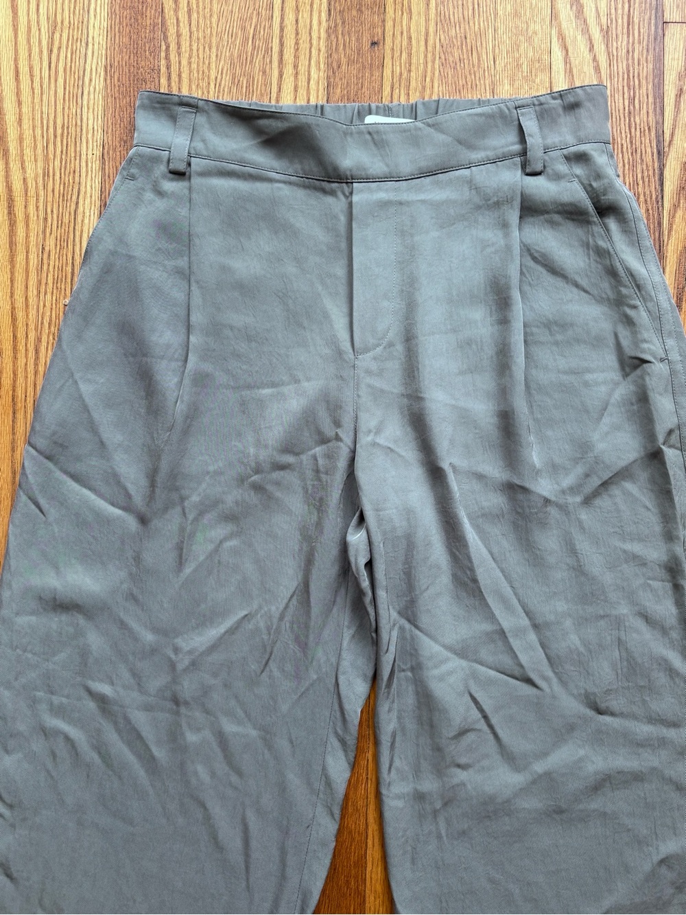 Vince Pleated Steal Gray Trousers - Picture 5 of 11